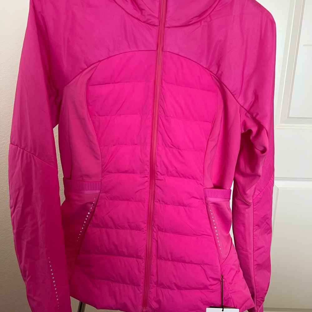 NWT Lululemon Down for It All Jacket Size 6 in Sonic Pink